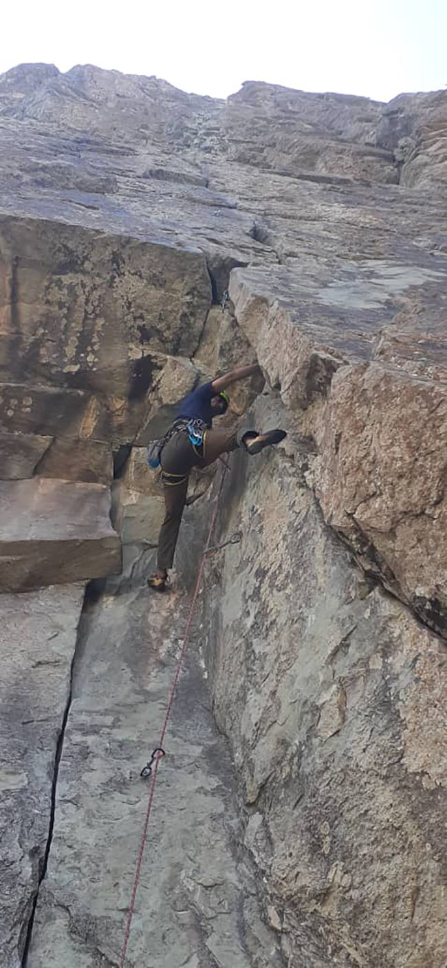 برنامه سنگنوردی  - 140106185 -  2