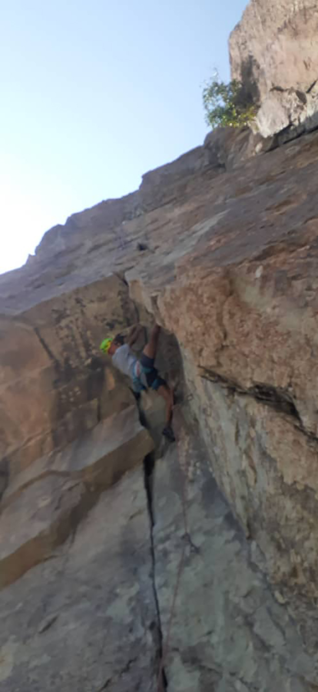 برنامه سنگنوردی  - 140106185 -  3