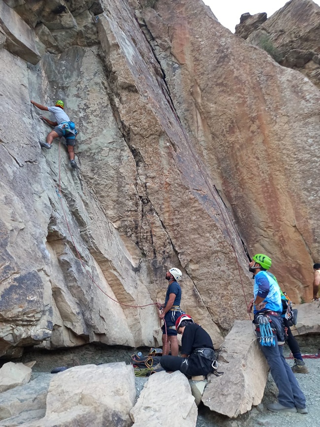 برنامه سنگنوردی  - 140106185 -  7