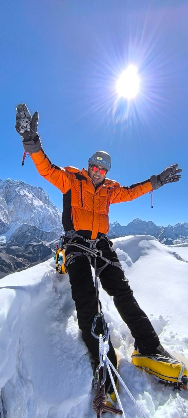 قله لوبوچه و بیس کمپ اورست 14040501 3