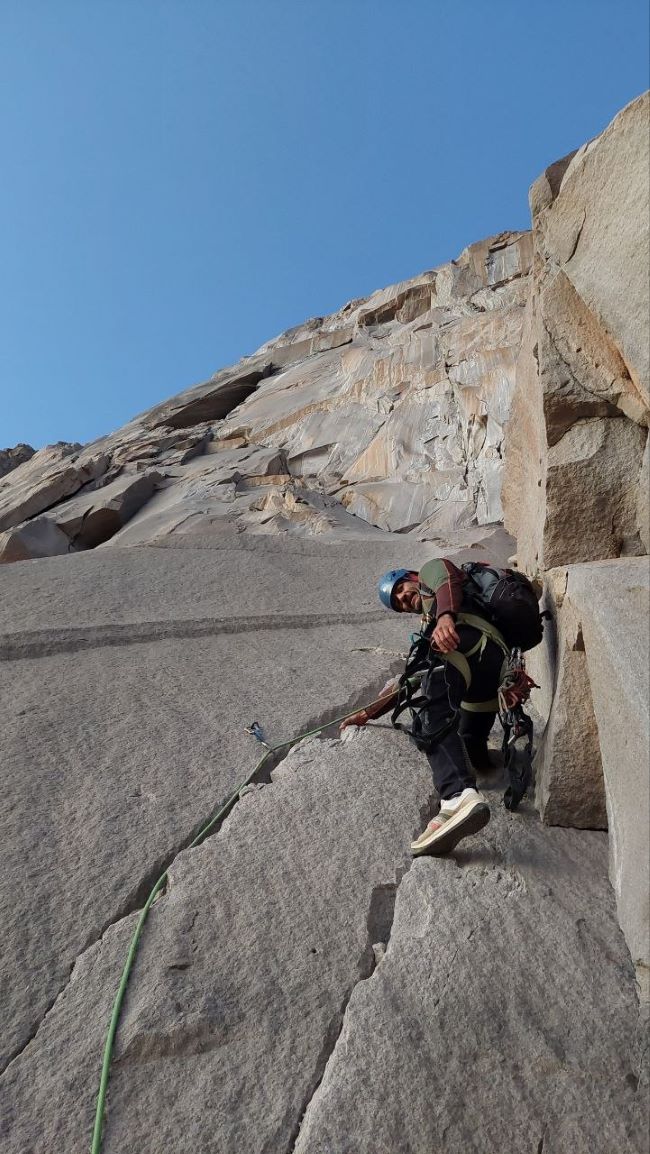 برنامه صعود به علمکوه از دیواره _مسیر همدانیها  14040608 4