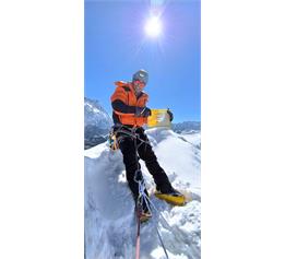 قله لوبوچه و بیس کمپ اورست 140...