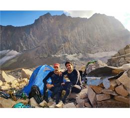 برنامه صعود به علمکوه از دیوار...